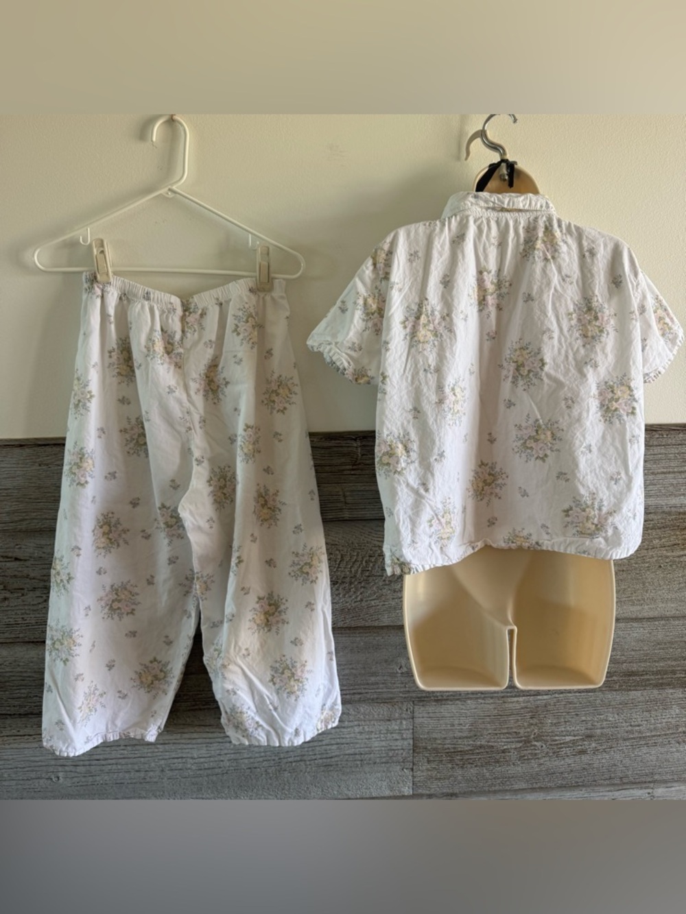 Vintage Loungerie Floral Pajama Set M/L Made in USA Cottagecore Button (I1) - Picture 5 of 12